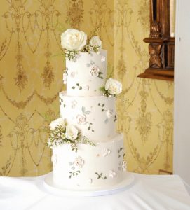 Ivory wedding cake buttercream flowers