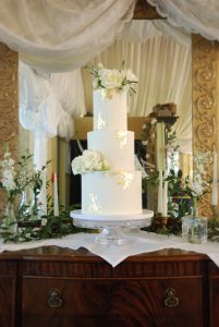 White gold wedding cake